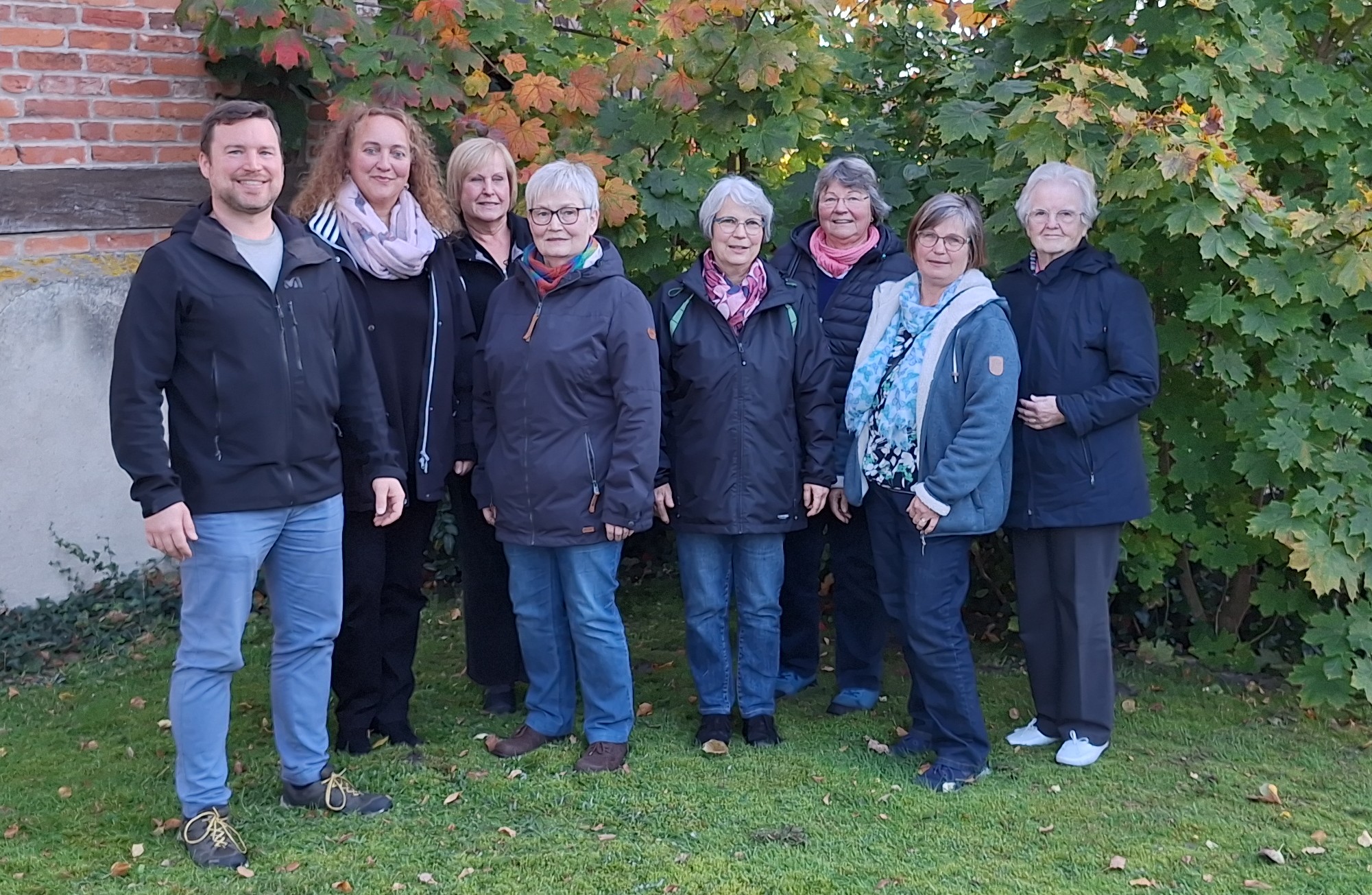 Ihr Besuchsdienstkreis (v.l.n.r.) Maik Schwarz, Kerstin Weiß, Kerstin Rickert, Almuth Grube-Orlowski, Petra Klabunde, Karin Jaeger, Kirsten Kiegeland, Hannelore Pleuß